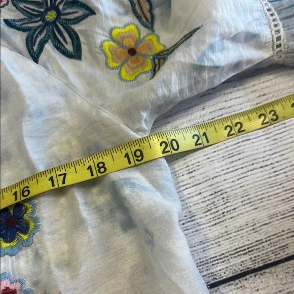 John•Mark Sz Small Embroidered Blue and White 3/4 Sleeve Boho Blouse - Picture 8 of 12